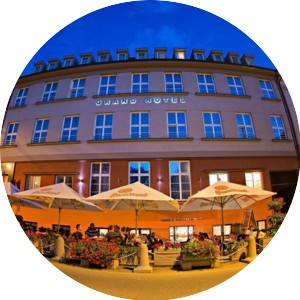 GRAND HOTEL