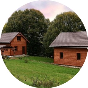 CHATY POD LIPAMI